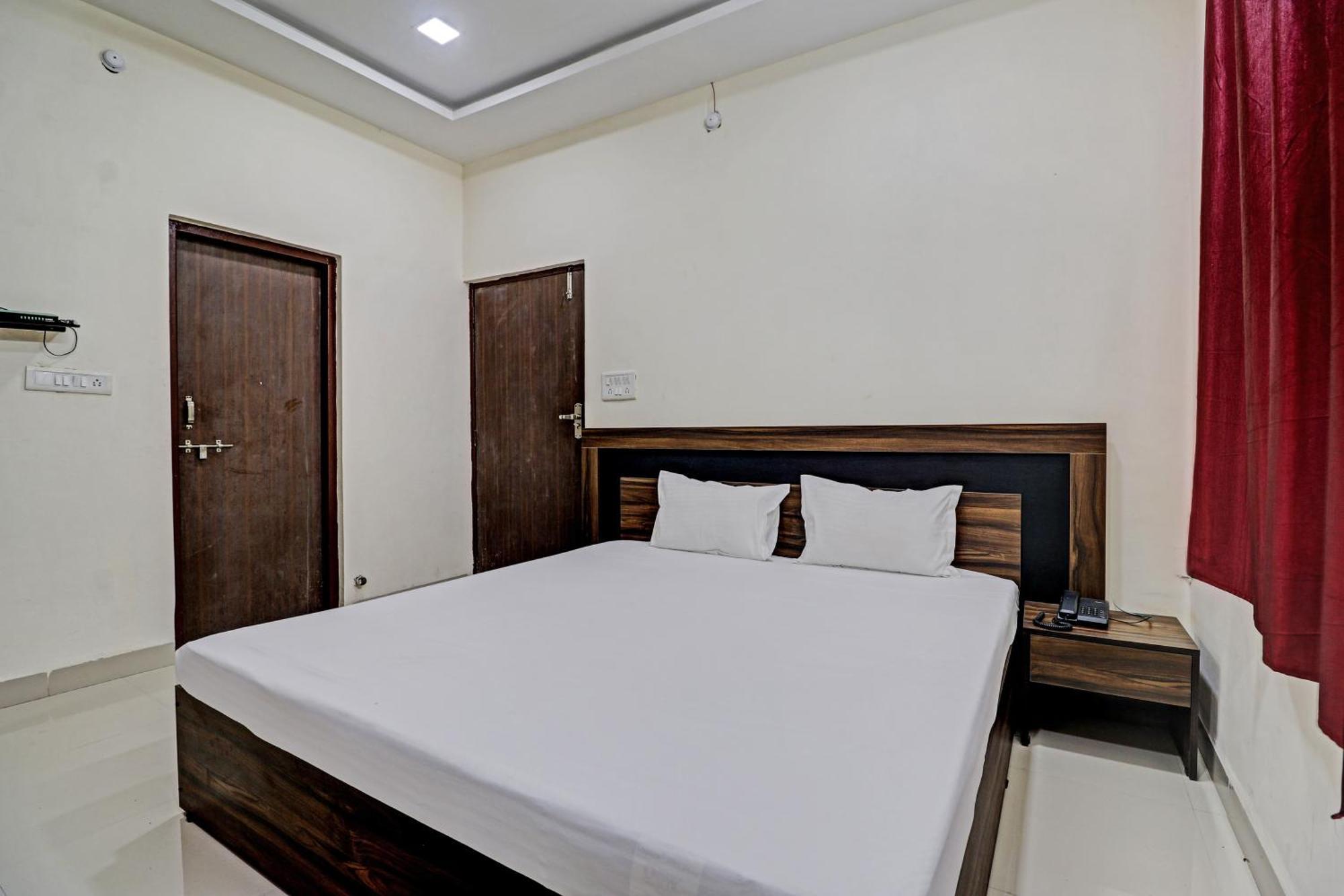 Super Hotel O Midway Treat Dhar Ngoại thất bức ảnh