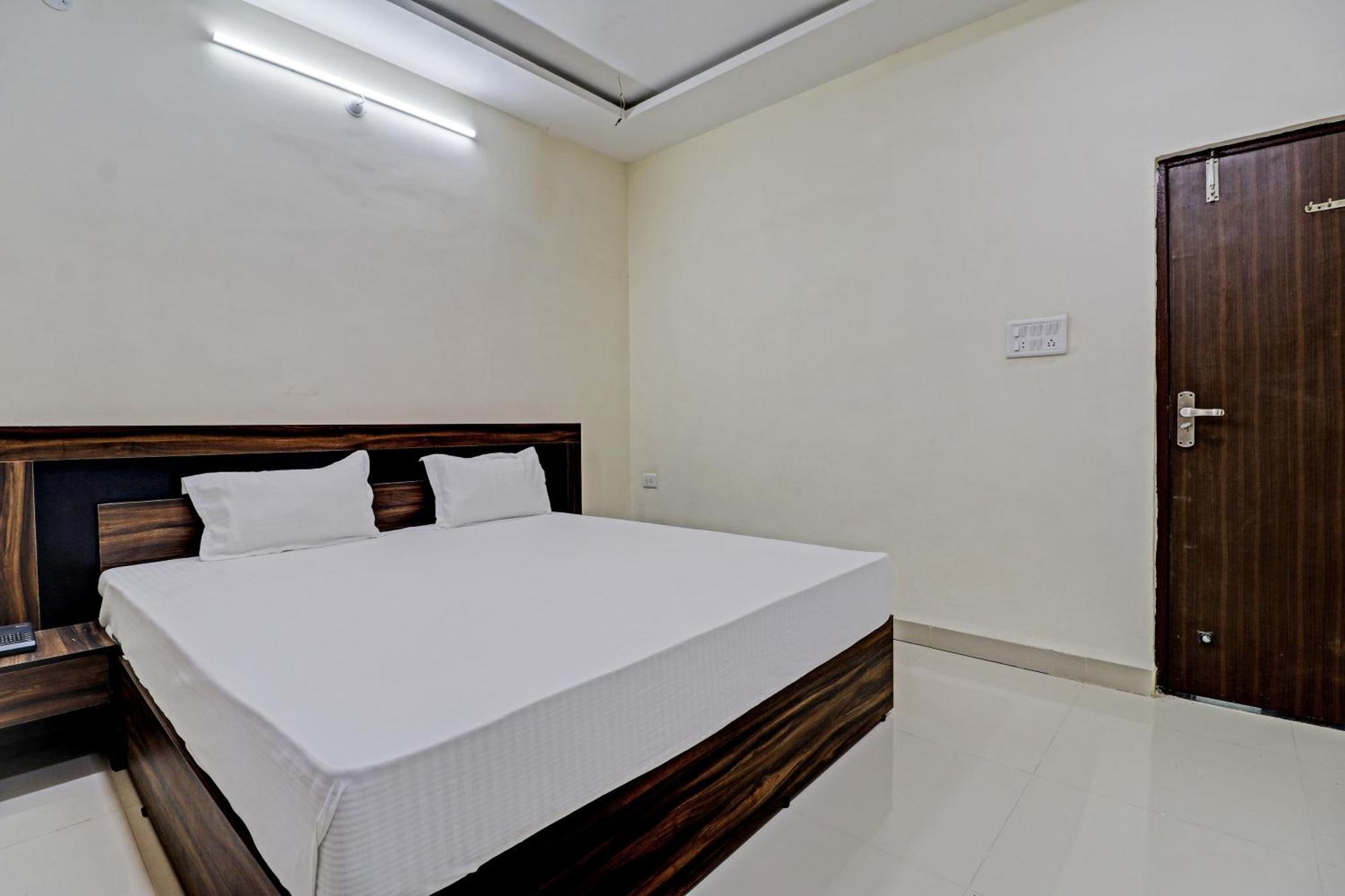 Super Hotel O Midway Treat Dhar Ngoại thất bức ảnh